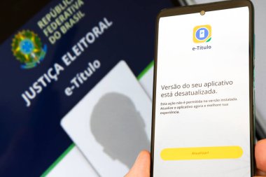 Geçmişi bulanık seçimler için e-başlık uygulaması.