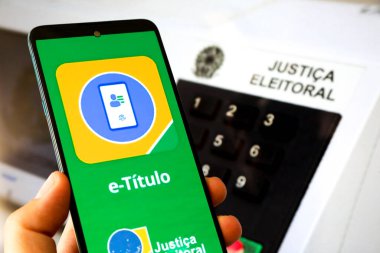 Geçmişi bulanık seçimler için e-başlık uygulaması.