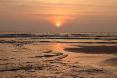 Gün batımında Gökyüzüne Karşı Deniz Manzarası - stok fotoğrafı