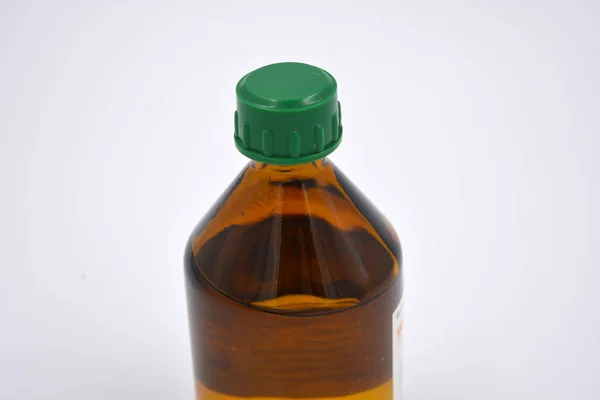 Lekarska Mała Butelka Leku Płynem Wykonanym Czarnego Brązowego Szkła Umieszczona — Zdjęcie stockowe