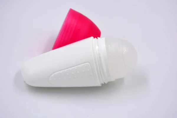 Interesante Envase Plástico Desodorante Roll Para Mujer Con Tapa Plástico — Foto de Stock