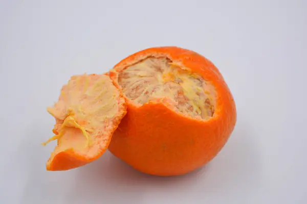 Buah Segar Yang Sehat Jeruk Tangerine Dengan Kulit Tipis Dihapus — Stok Foto