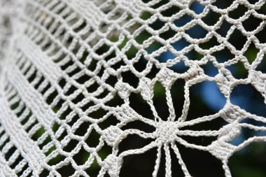 El yapımı, güzel desenler, desenli kumaş örgüsü, beyaz kumaş masa örtüsü, parlak iplikler..