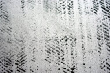 A4 kağıdından beyaz ofis kağıtları, üzerine lazer yazıcı basılmış - grafiklerin, dokunun, yapının, şekillerin, geçmişlerin alışılmadık çizimleri.