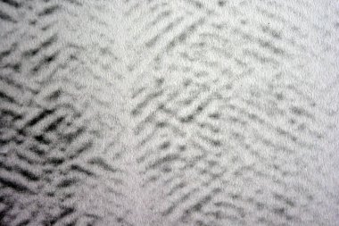 Lazer yazıcı tarafından yapılan siyah desenli temiz beyaz kağıda alışılmadık bir çizim. Grafikler, alışılmadık çizimler, doku, semboller, kancalar, kareler.