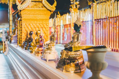 Wat Phra Doi Suthep 'in geceleri Chiang Mai vilayetindeki Budist tapınağıdır. Bölgede pagodalar, heykeller, çanlar, bir müze ve türbeler var..