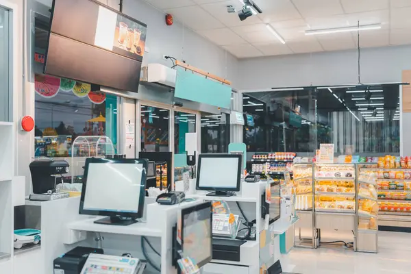 Süpermarket ya da hipermarket alışveriş ve aileyi rahatlatmak için popüler bir yerdir..
