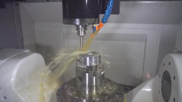 Axis Cnc Milling Machine Cutting Automotive Parts Ball End Mill — Stockvideo