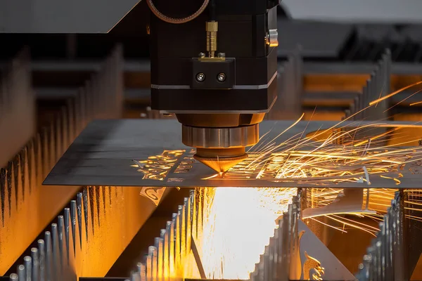 Vezellaser Snijmachine Snijmachine Snijdt Metalen Plaat Het Hightech Plaatmetaal Productieproces — Stockfoto