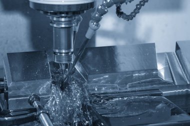 CNC Değirmen Makinesi, kabuk kalıplarını yağ soğutma metoduyla kesiyor. Kalıplar ve ölenler, makine merkezi tarafından katı top son değirmeni araçlarıyla üretiliyor..