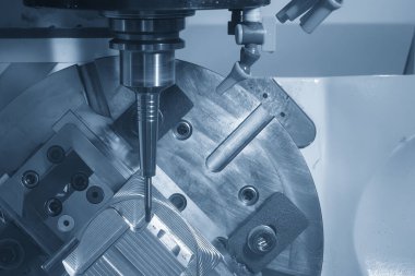 5 eksenli CNC değirmen makinesi, otomotiv kısmını sağlam bir top değirmeni aracıyla kesiyor. CNC Torna 'nın yüksek teknoloji otomotiv parçası üretim süreci.