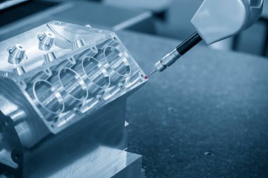 V8 alüminyum motor silindir blok parçalarını ölçen çok eksenli CMM makinesi. Çoklu eksen CMM makinesi ile otomotiv parçalarının kalite kontrolü