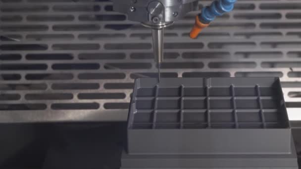 Fraiseuse Cnc Coupe Les Pièces Électrode Graphite Processus Fabrication Moules — Video