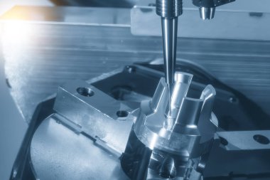 5 eksenli CNC değirmen makinesi, otomotiv kısmını sağlam bir top değirmeni aracıyla kesiyor. CNC Torna 'nın yüksek teknoloji otomotiv parçası üretim süreci.