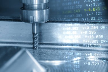 Soyut sahne CNC değirmen makinesi küf ve G-kod verilerini kesiyor. Kalıplar, sert top değirmeni ile makine merkeziyle kesme işlemi yapıyor.