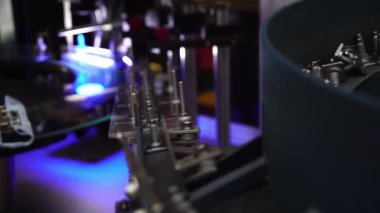 Vida parçaları ile optik teftiş makinesi. Optik teftiş makinesinin yüksek hız denetim yöntemi.