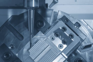 5 eksenli CNC değirmen makinesi, otomotiv kısmını sağlam bir top değirmeni aracıyla kesiyor. CNC Torna 'nın yüksek teknoloji otomotiv parçası üretim süreci.