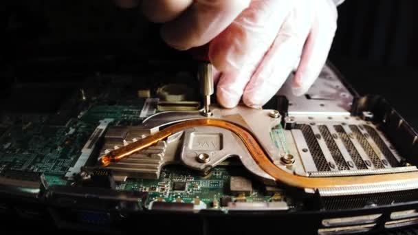 Tech Diagnoses Repairs Upgrades Computers Troubleshoots Hardware Software Issues Ensures — Stock Video