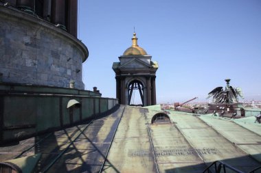 St. Petersburg Katedrali Rusya 'nın çatısında.