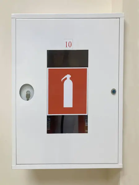 Beyaz Yangın Söndürme Kabinesi Güvenlik İşaretli