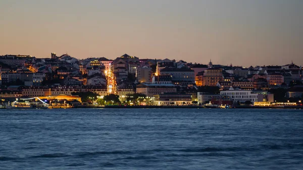 Blick Auf Lissabon Von Cacilhas Der Abenddämmerung Konzept Für Reisen — Stockfoto