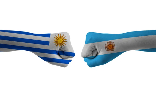 阿根廷Vs Uruguay手旗男子手按图案的世界杯足球赛 — 图库照片