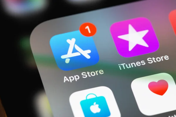 Мобильные Приложения Appstore Itunes Apple Store Доступны Экране Смартфона Iphone — стоковое фото