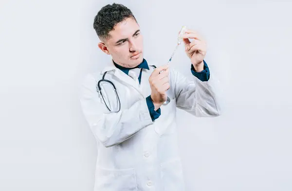 Lekarz Pobiera Antidotum Fiolki Koncepcja Lekarza Antidotum Chorobę Przystojny Lekarz — Zdjęcie stockowe