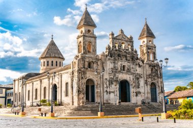 Granada, Nikaragua 'daki Guadalupe kilisesinin manzarası. Nikaragua seyahati ve turizm kavramı