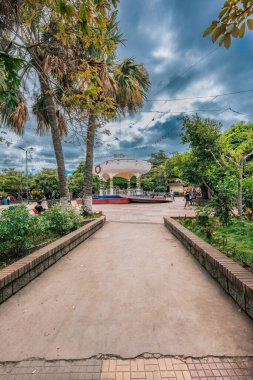 Esteli günbatımında Central Park 'ın güzel manzarası. Esteli Central Park manzarası. ESTELI, NICARAGUA - 22 ARALIK 2024