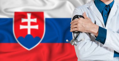 Slovakya bayrağında steteskoplu bir doktor. Slovakya bayrağında steteskop tutan doktor.
