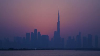 Timelapse burj khalifa şehir manzarası Dubai, uae. Yüksek kalite 4k görüntü
