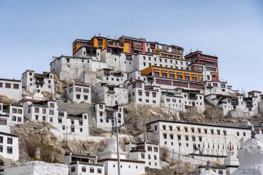 Thiksey, Hindistan - 3 Nisan 2023: Ladakh bölgesindeki Thiksey Manastırı