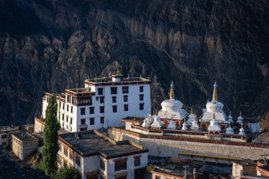 Lamayuru, Hindistan - 20 Eylül 2024: Leh ilçesindeki Yuru Manastırı olarak da bilinen Lamayuru Manastırı