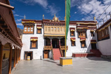 Likir, Hindistan - 20 Eylül 2024: Leh ilçesindeki bir Budist manastırı Likir Gompa 'nın dışı