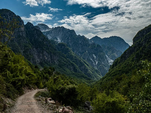 Hegyek Theth Völgyében Albániában — Stock Fotó