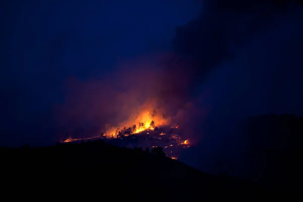 Płomienie Dym Stronie Gór Indian Gulch Fire Marca 2011 Golden — Zdjęcie stockowe