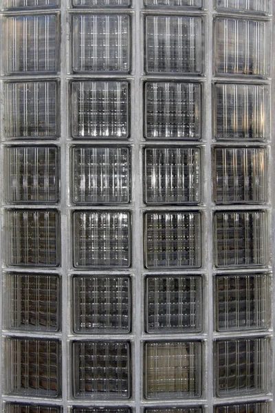 建物の設計に使用されるクリアガラスとテクスチャキューブ — ストック写真