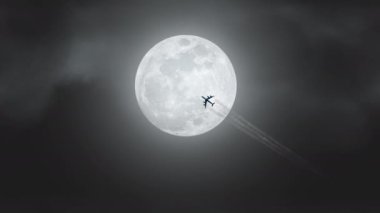 Uçak dolunay gecesinde geçiyor.