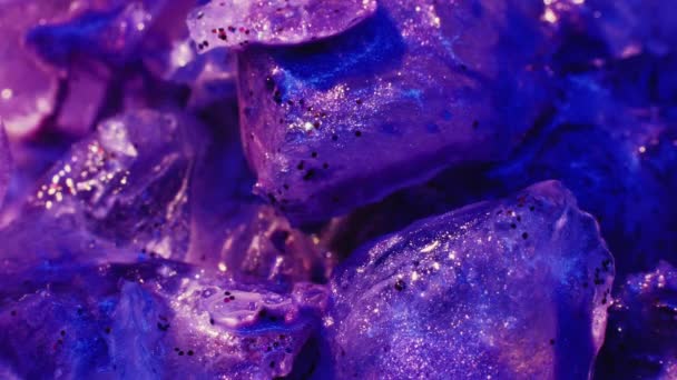 Pinturas Púrpuras Azules Sobre Hielo Derretido Tintas Líquidas Fluidas Contaminación — Vídeos de Stock