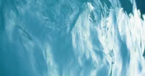 Vídeo Vertical Fondo Agua Textura Ola Fluido Natural Movimiento Salpicadura — Vídeos de Stock