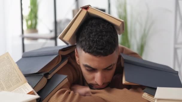 Una Dura Educazione Uomo Depresso Molti Compiti Stanco Ragazzo Triste — Video Stock