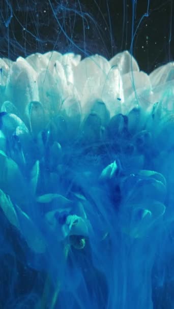 Vertical Video Flower Mist Ink Water Splash Underwater Plant Blue — Stockvideo