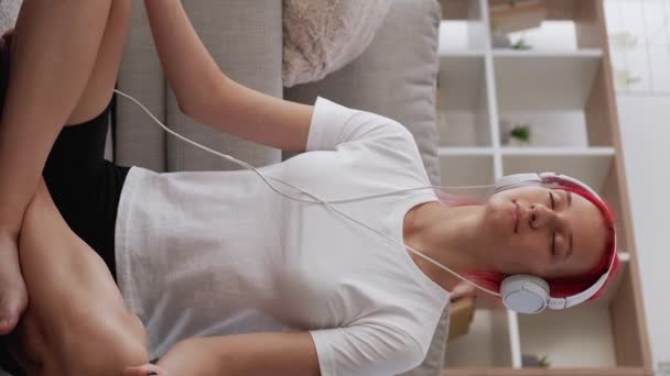 Vertical Video Audio Meditation Home Yoga Relaxing Music Peaceful Woman — Vídeo de Stock