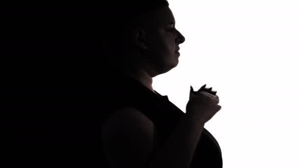 Njuter Graviditeten Överviktig Kvinna Silhuettporträtt Kvinnlig Profil Storlek Modell Känsla — Stockvideo