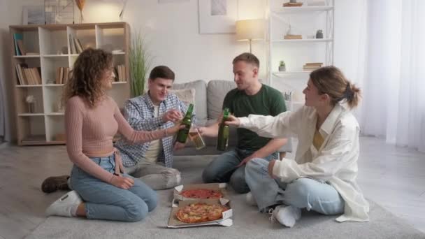 Fast Food Party Double Date Home Meeting Happy Male Female — Wideo stockowe