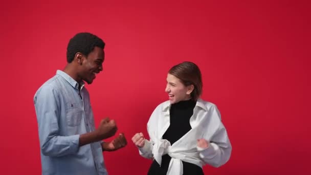 Winner Joy Excited Friends Diverse People Happy Male Female Student — Vídeos de Stock