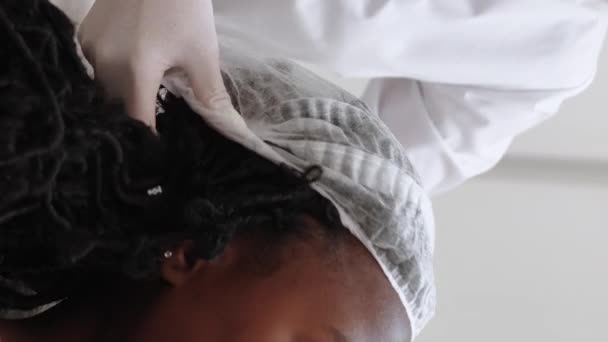 Vertical Video Beauty Procedure Female Patient Skincare Cosmetology Unrecognizable Dermatologist — Stock video