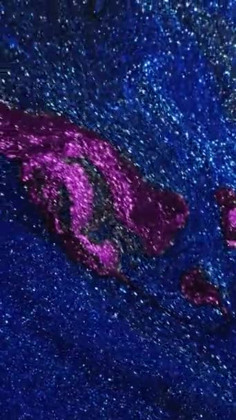 Vertical Video Sparkling Liquid Paint Flow Glamour Texture Defocused Shiny — Vídeos de Stock
