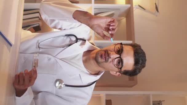Vertical Video Vitamins Prescription Male Doctor Consultation Inspired Man Showing — Vídeo de Stock
